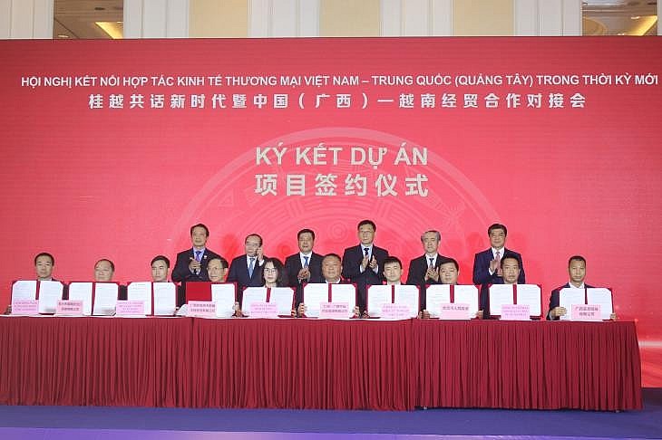 Vietnam, China Promote Economic Cooperation
