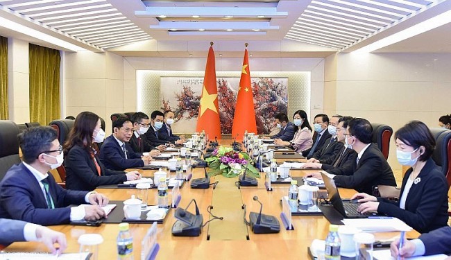 Vietnam, China Promote Economic Cooperation