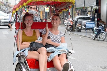 Vietnam Loosens Visa Policy to Attract International Visitors