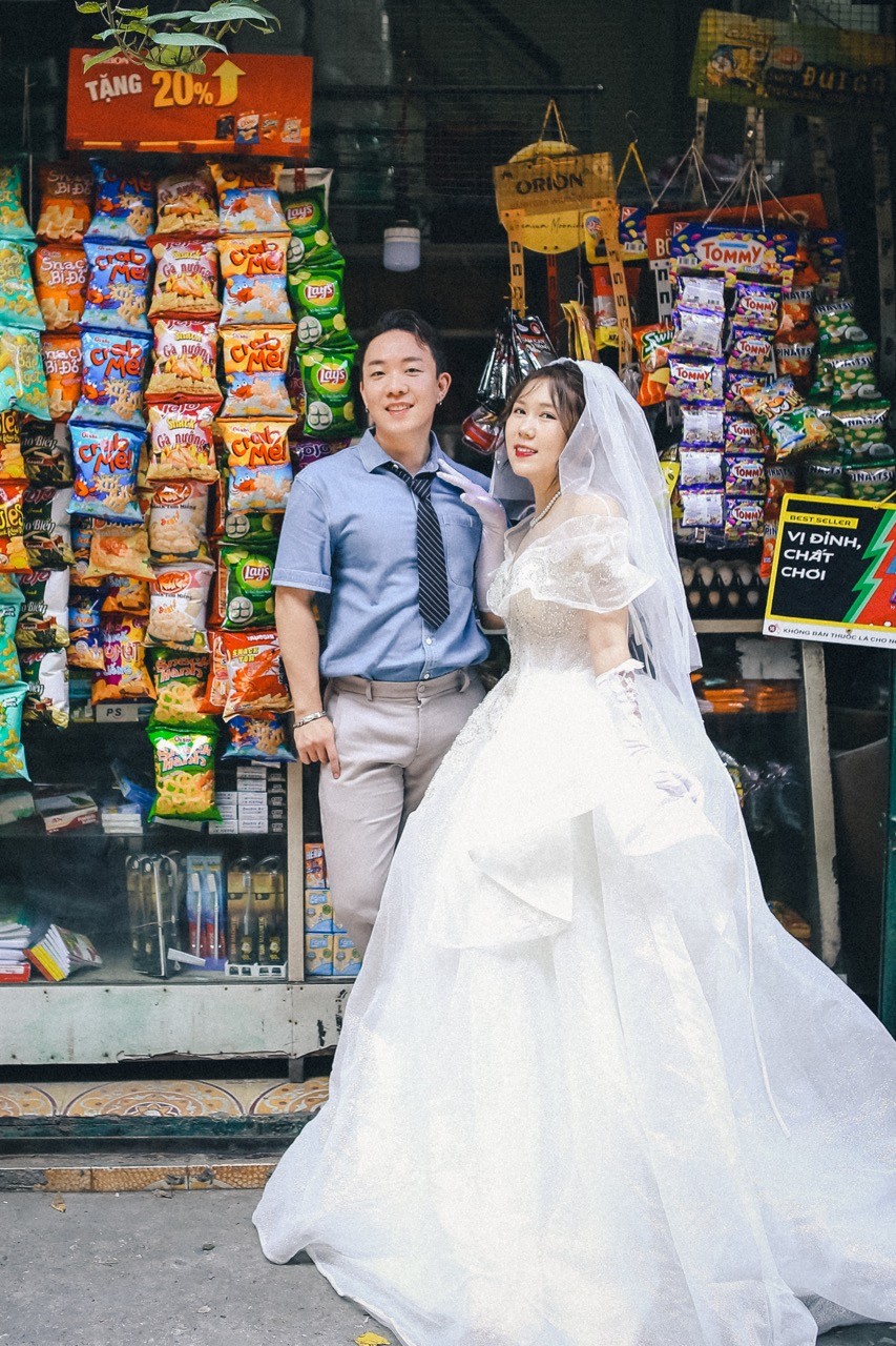 Korean Couple's Stylist Photoshoot in Hanoi