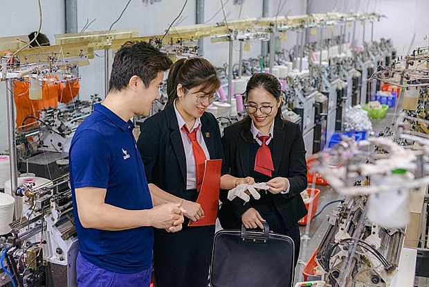 Vietnam’s economic growth projected to recover in the second half of 2023 (Photo: VNA)