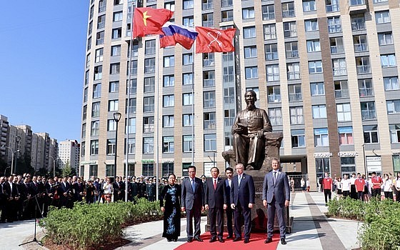 Statue of President Ho Chi Minh Inaugurated in St. Petersburg
