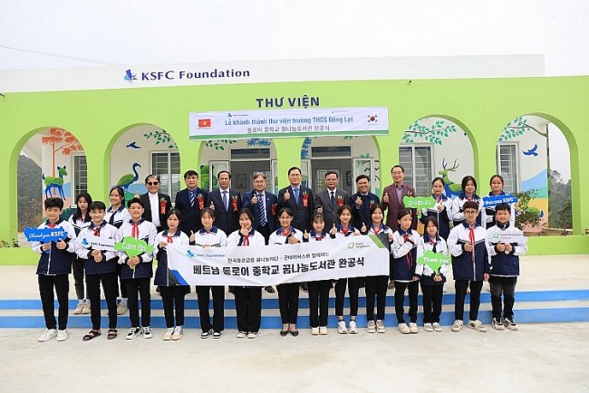 Korean NGO to Build More Reading Spaces for Vietnamese Children