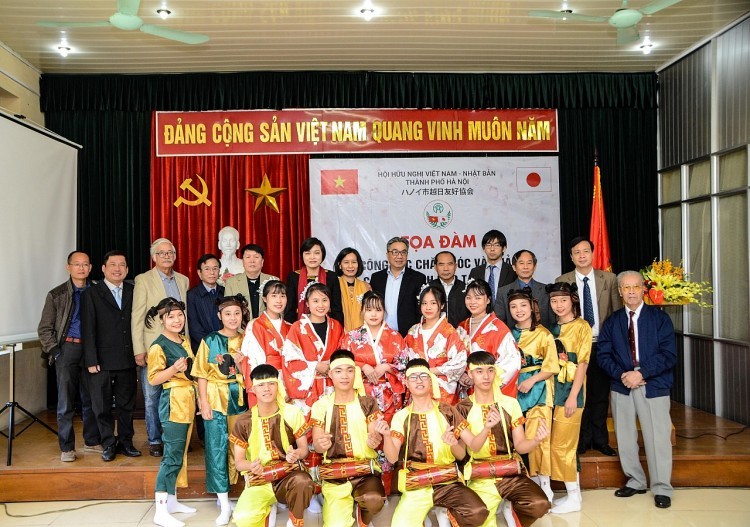 vietnamese people passionate hearts with love for japan