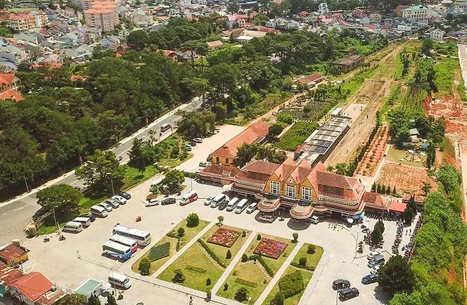 Explore The Most Fascinating Train Station in Vietnam