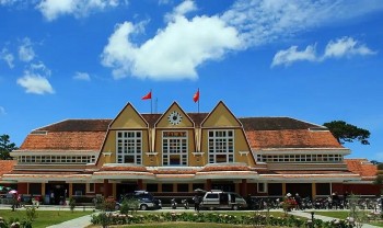 Explore The Most Fascinating Train Station in Vietnam