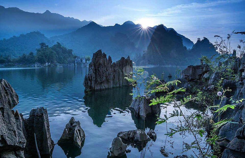 Visit Na Hang Lake - A Stunning Natural Painting Of Tuyen Quang