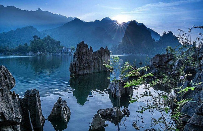 Visit Na Hang Lake - A Stunning Natural Painting Of Tuyen Quang