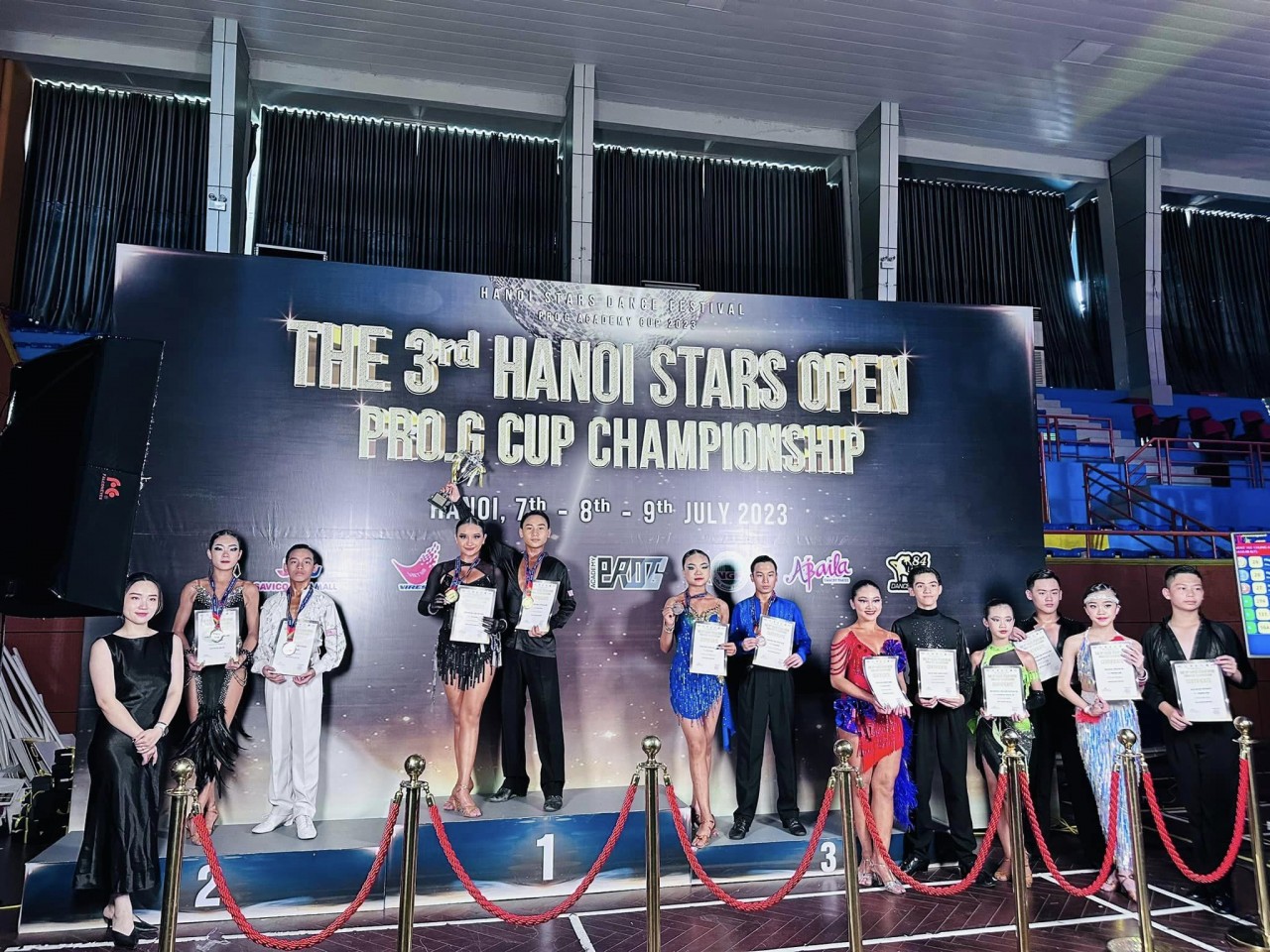2000 Dancers Gather in Hanoi to Join Int'l Dancing Contests