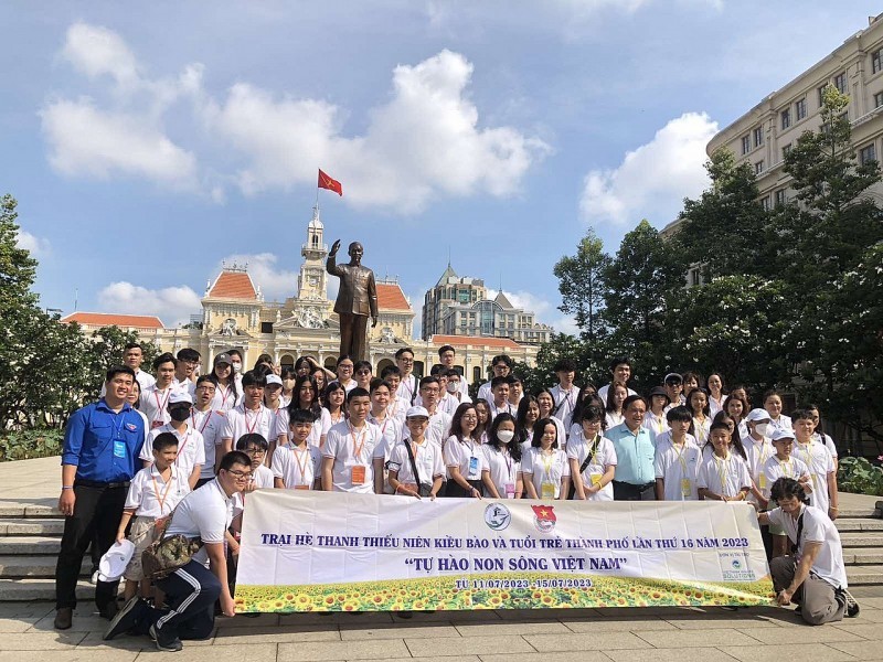 Summer Camp for Overseas Vietnamese Youth Kicks Off in HCMC