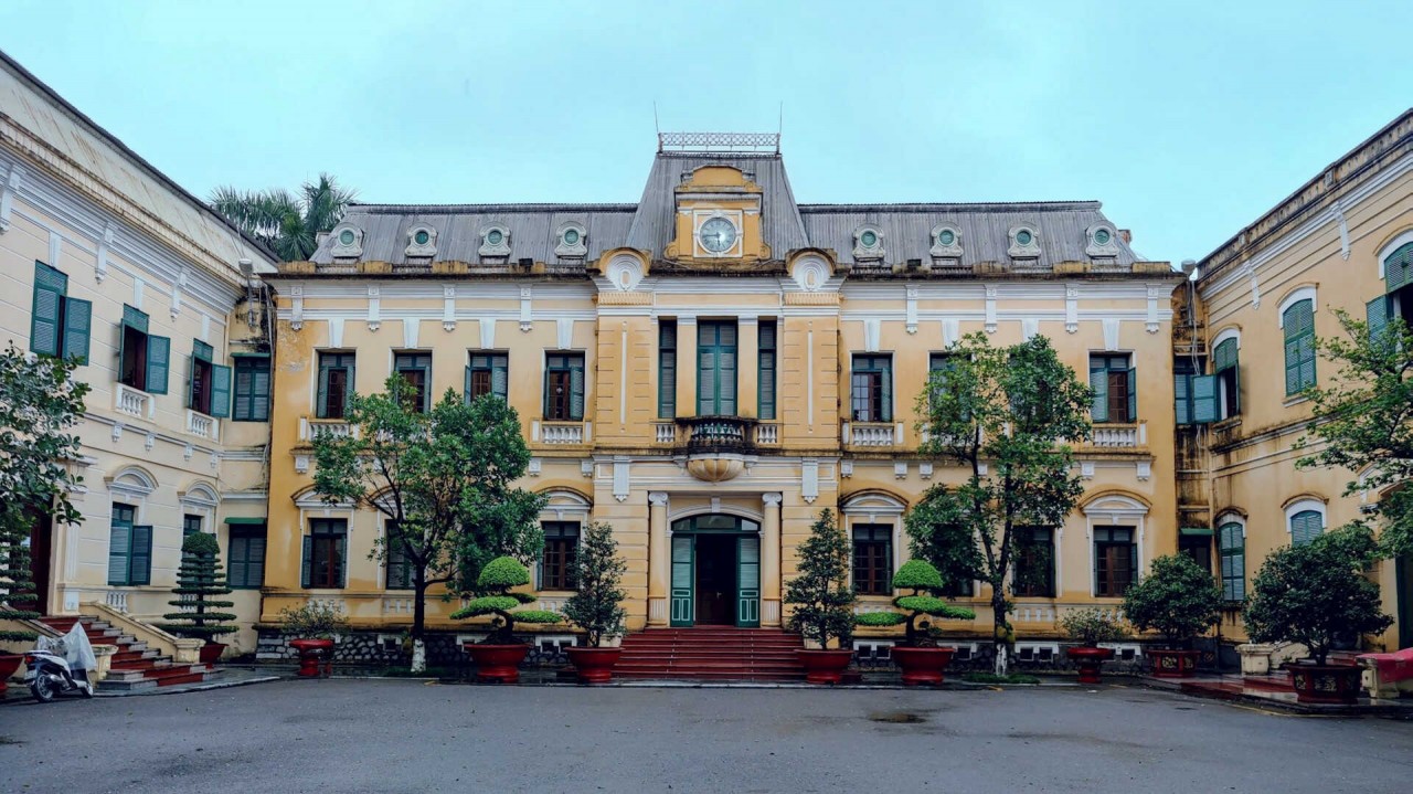 The Governor's Building, currently the headquarters of the People's Committee of Hai Phong City. Photo: Le Minh 