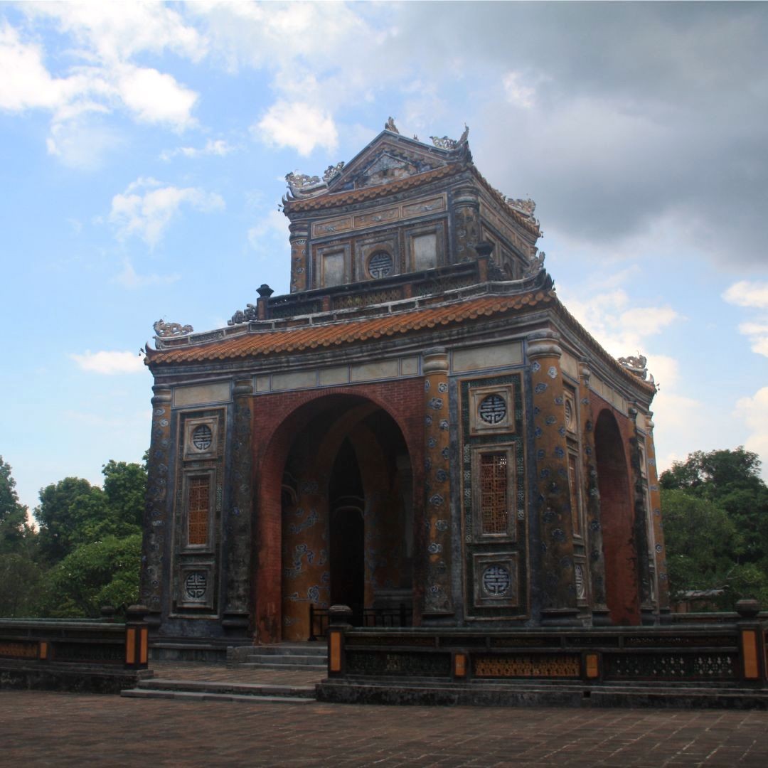 Haunted Hue: A Guide to the City's Ancient Tombs