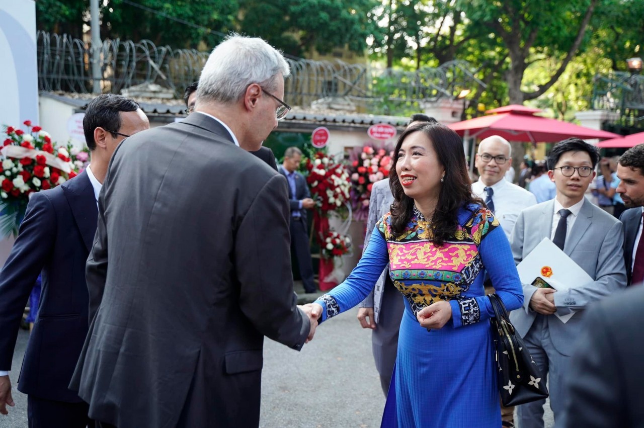 france remains as important partner of vietnam