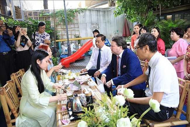 Vietnam - US Culture Friendship Day Held in Hanoi