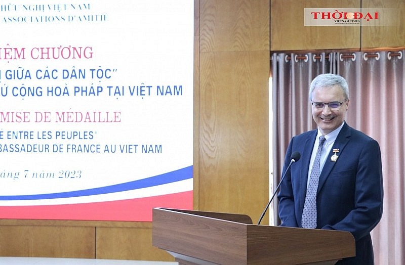 VUFO Honors Ambassador Nicolas Warnery for his Contribution to Vietnam - France friendship