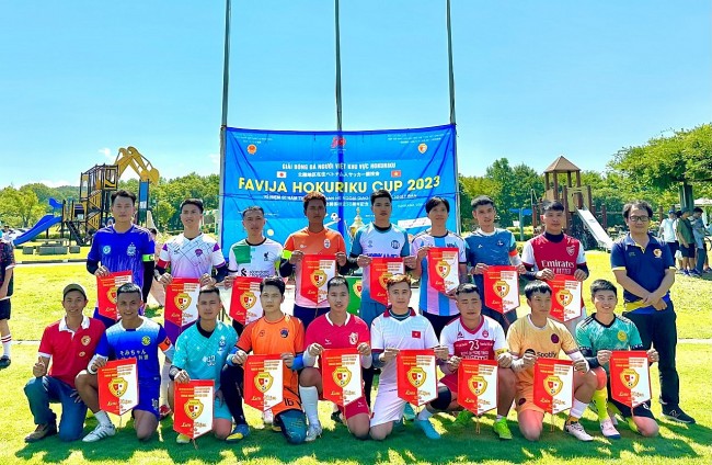 Overseas Vietnamese Join Football Tournament in Japan