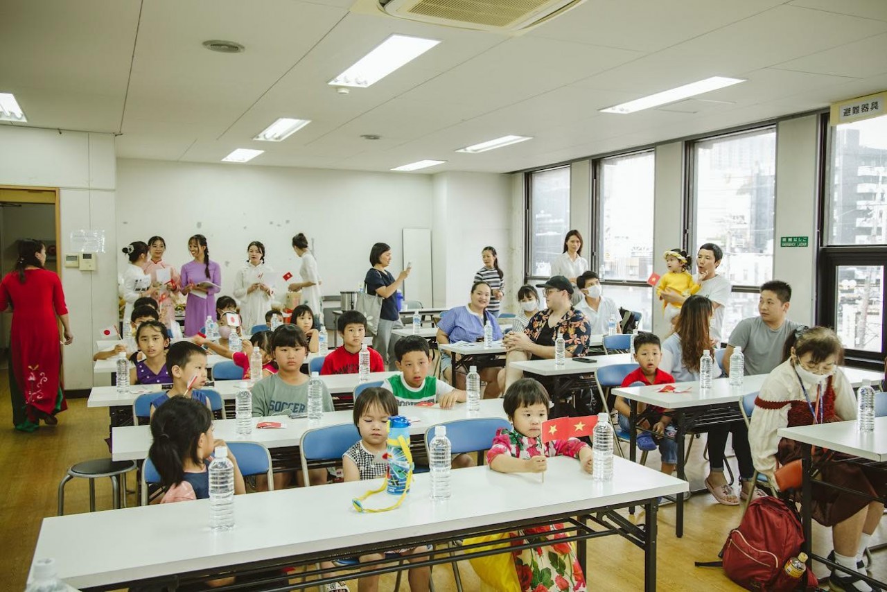 nurturing mother tongue for overseas vietnamese youths in japan