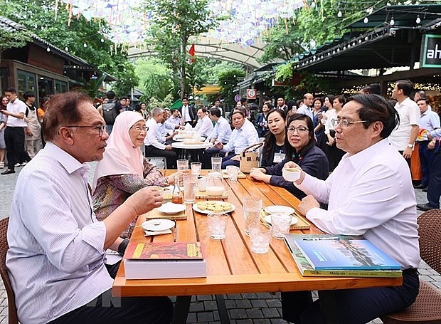 Malaysian Media Highlights PM Anwar Ibrahim's Visit to Vietnam