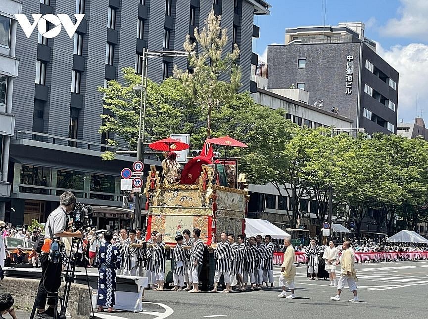 Vietnamese Traditional Cultural Values Brought to Japan's Gion Festival Vietnamese Traditional Cultural Values Brought to Japan's Gion Festival
