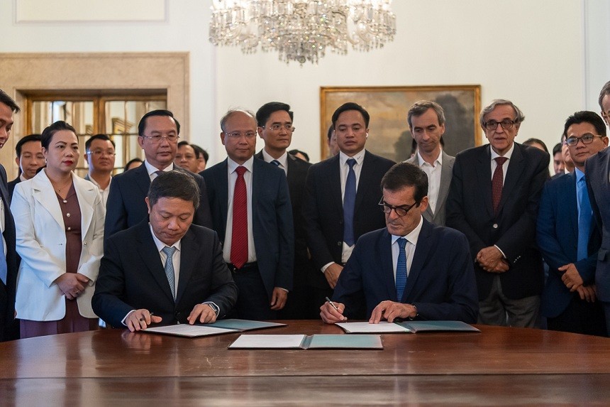 Ho Chi Minh City Promotes Cooperation with Porto City of Portugal