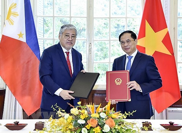 Vietnam, The Philippines Set Impressive Target in Two-way Trade