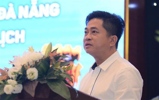 Dinh Hoang Linh, Director of the Department of Information and Culture at the State Committee for Overseas Vietnamese Affairs, speaks at the event. (Photo: VNA)