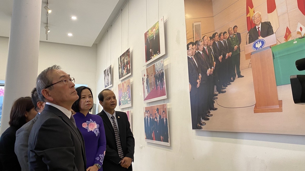 celebrating vietnam japan friendship via photography exhibition