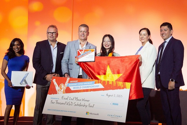 Vietnamese Students Win 3 Medals at Microsoft Office Specialist World Championship