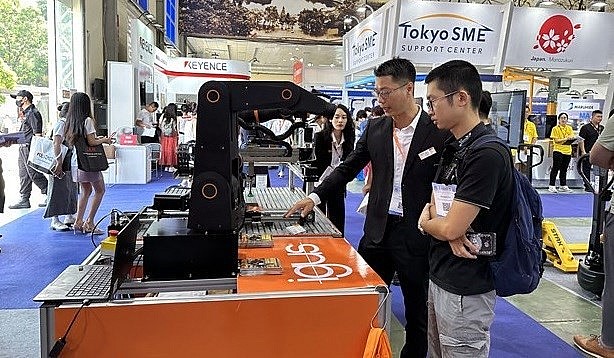 The exhibitions are expected to see the participation of over 200 manufacturers and distributors from 20 countries and territories (Photo: VNA)