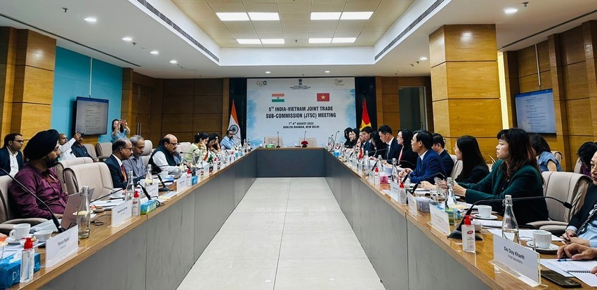 India-Vietnam Joint Trade Sub-Commission Seeks to Connect Major Industries