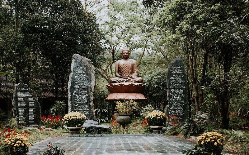 Huyen Khong Son Thuong Pagoda