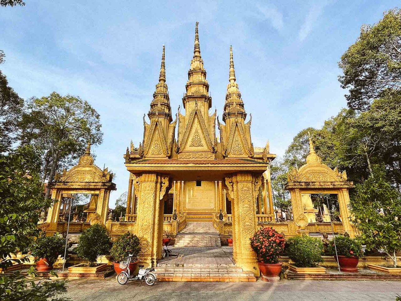 Explore Vam Ray - The 600-Year-Old Khmer Pagoda In Tra Vinh