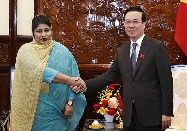 President Vo Van Thuong receives outgoing Ambassador of Bangladesh Samina Naz. (Photo: VNA) 