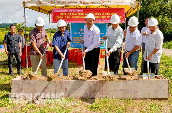 groundbreaking marks start of kien giangs friendship association funded brigde