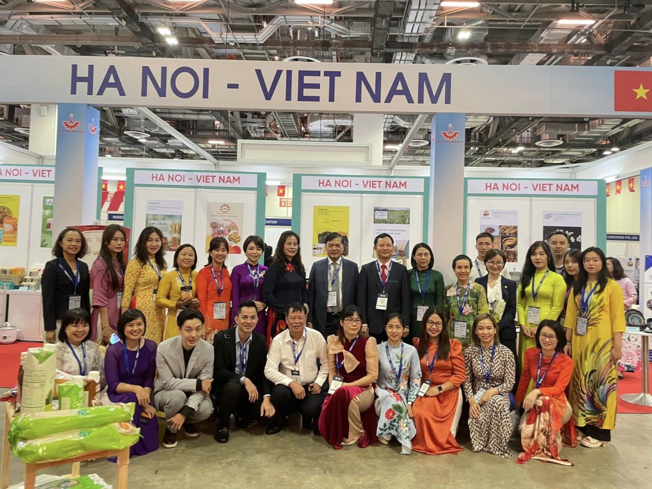 Almost 20 Vietnamese Entrepreneurs Display Products at Franchising & Licensing Asia