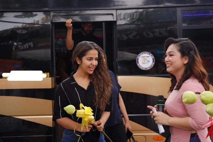 Famous Indian Actress Experiences Rice Noodle Making In Hanoi