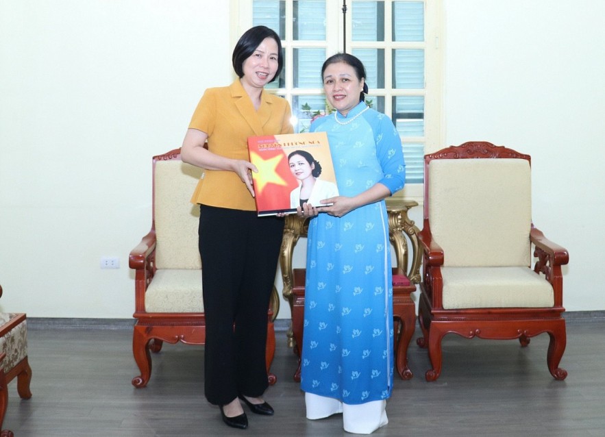Ambassador Nguyen Phuong Nga's Contribution to Equality And Development of Vietnamese Women