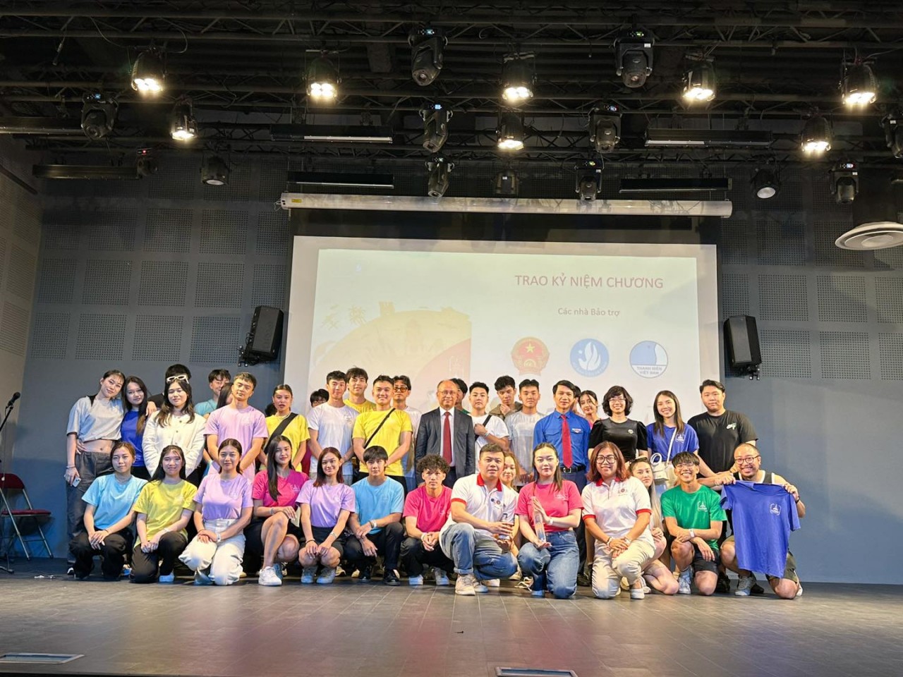 Summer Camp for Vietnamese Youth, Students in Europe: Future World