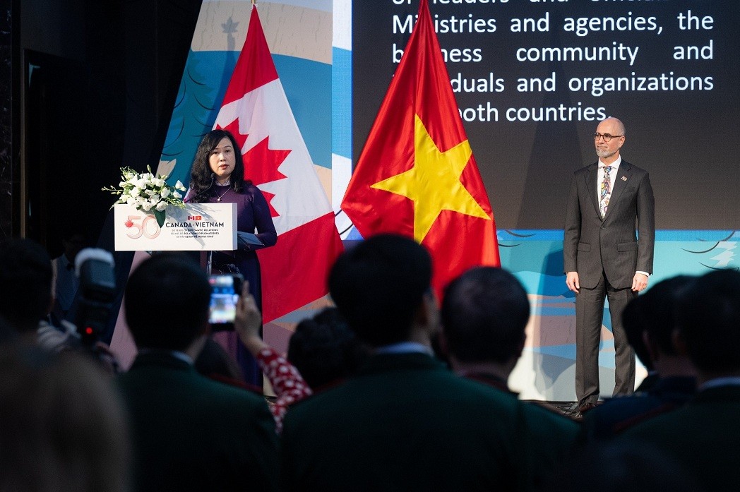 vietnam canada commemorate 50th year of ties in hanoi