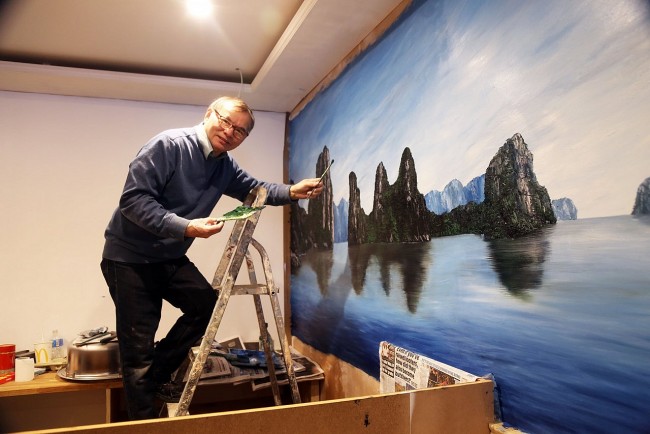 Mural Artist Introduces Vietnam's Natural Beauty to the World