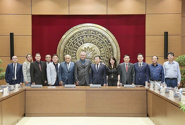 Chairman of the National Assembly's Foreign Affairs Committee Vũ Hải Hà hosted a delegation from Cuba-Việt Nam Friendship Parliamentarians’ Group led by its Vice President, Governor of Cuba’s Artemisa Province Ricardo Concepcion Rodriguez. — VNA/VNS Photo