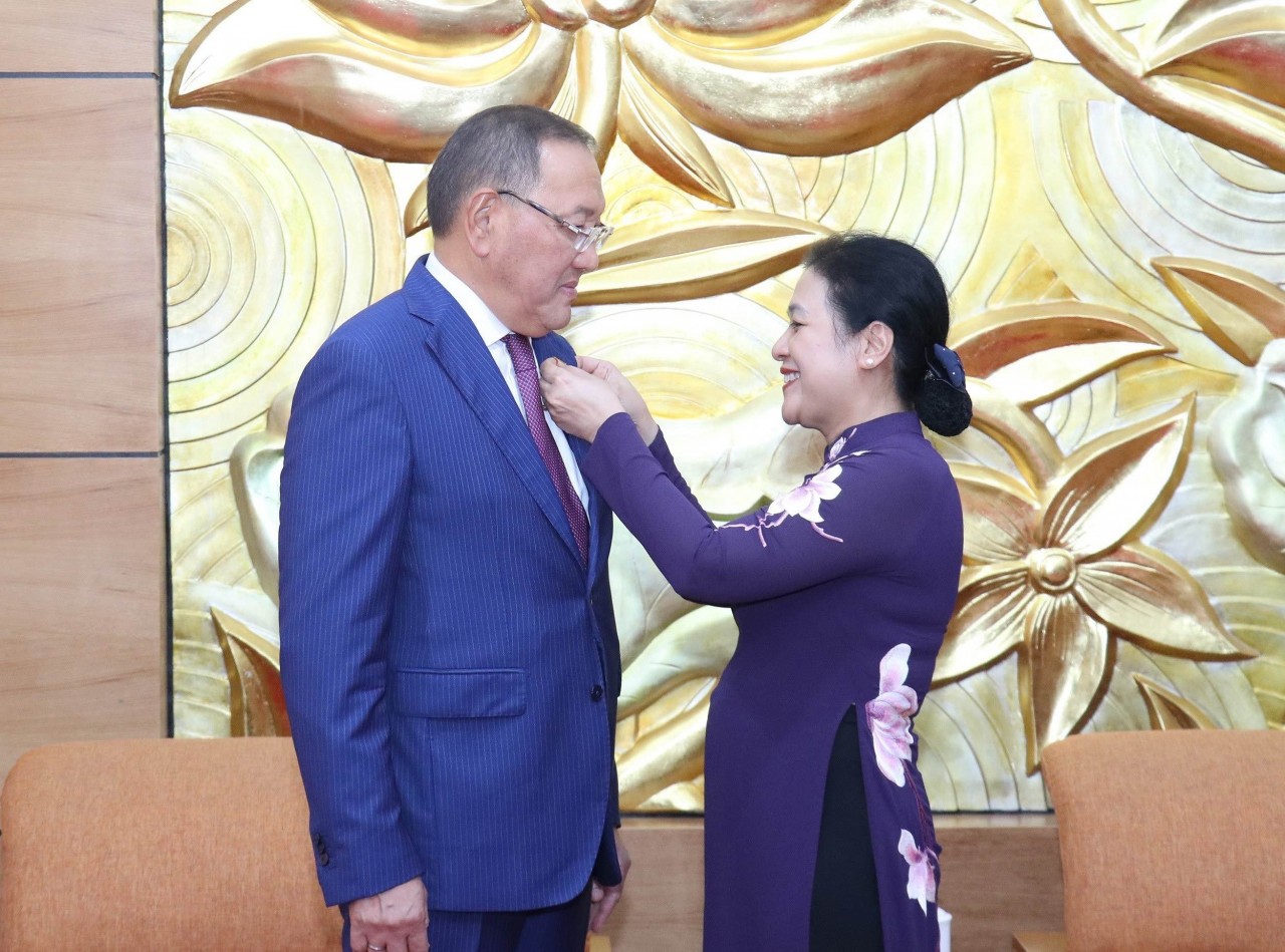 Kazakh Ambassador Promotes Vietnam-Kazakhstan Friendship