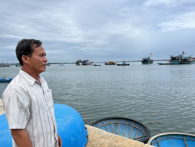 Nui Thanh District, Quang Nam Province: Elderly Fishermen Still Flock to Sea
