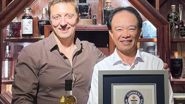 The New Owner of World’s Largest Bottle of Whisky is Vietnamese
