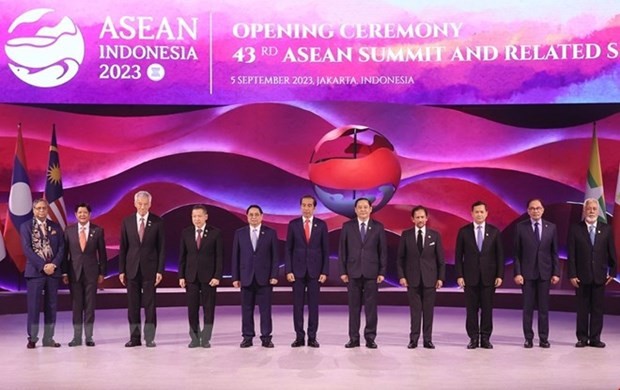 43rd asean summit and related meetings discuss 16 priority economic deliverables