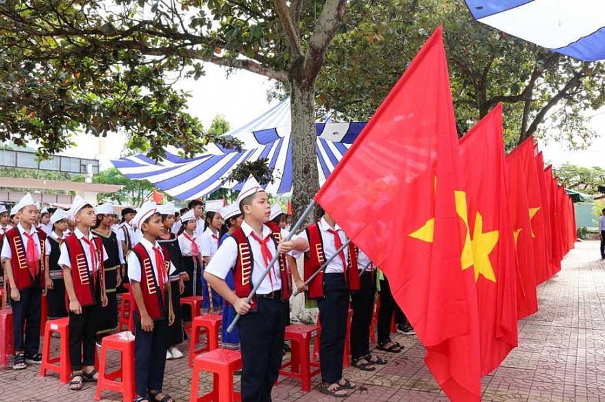 [Photo] More Than 22 Million Vietnamese Students Welcome New School Year