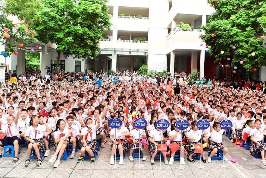 [Photo] More Than 22 Million Vietnamese Students Welcome New School Year