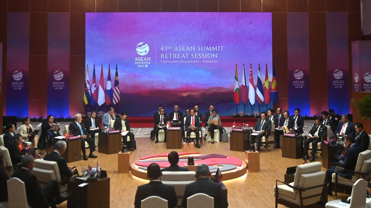 among major nations asean need to maintain central role