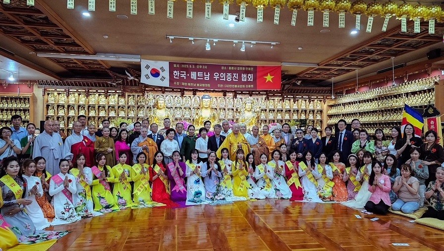 Vietnamese Community in The RoK Celebrates Vu Lan Festival