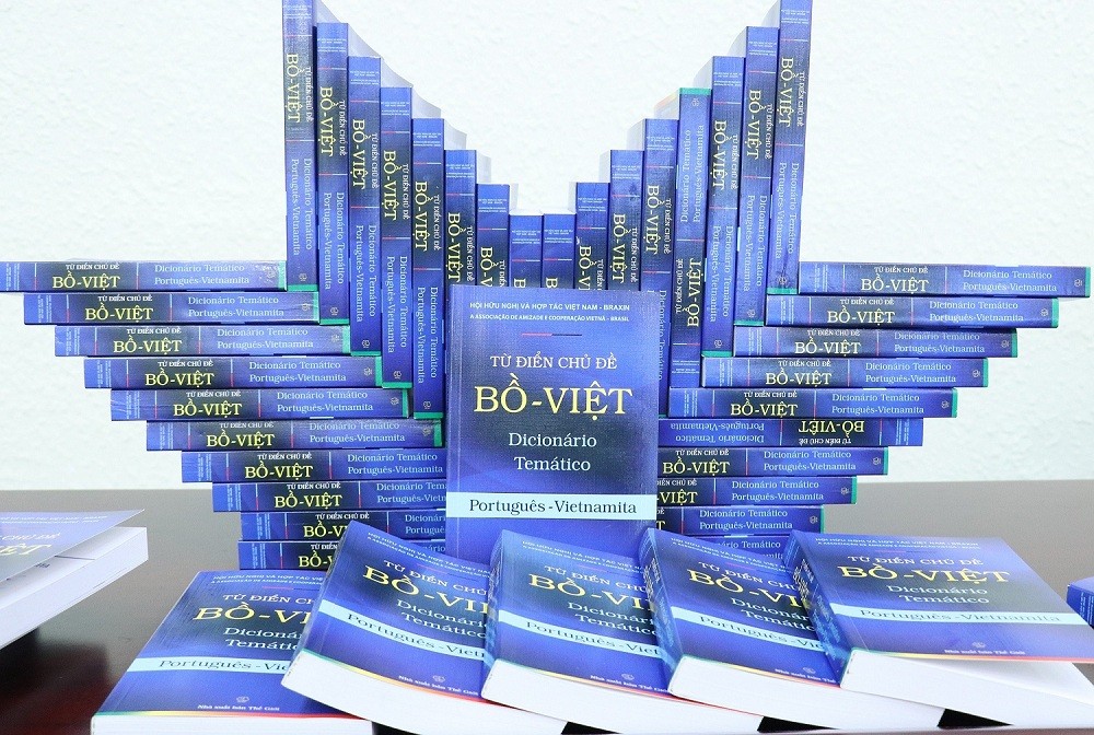 New Portuguese-Vietnamese Dictionary Published: 